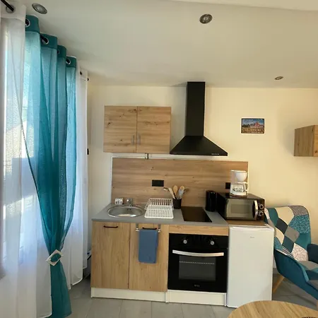 Les Hirondelles A Holiday home *