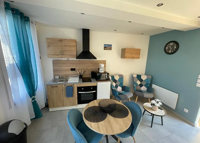 Les Hirondelles A Hébergement de vacances *